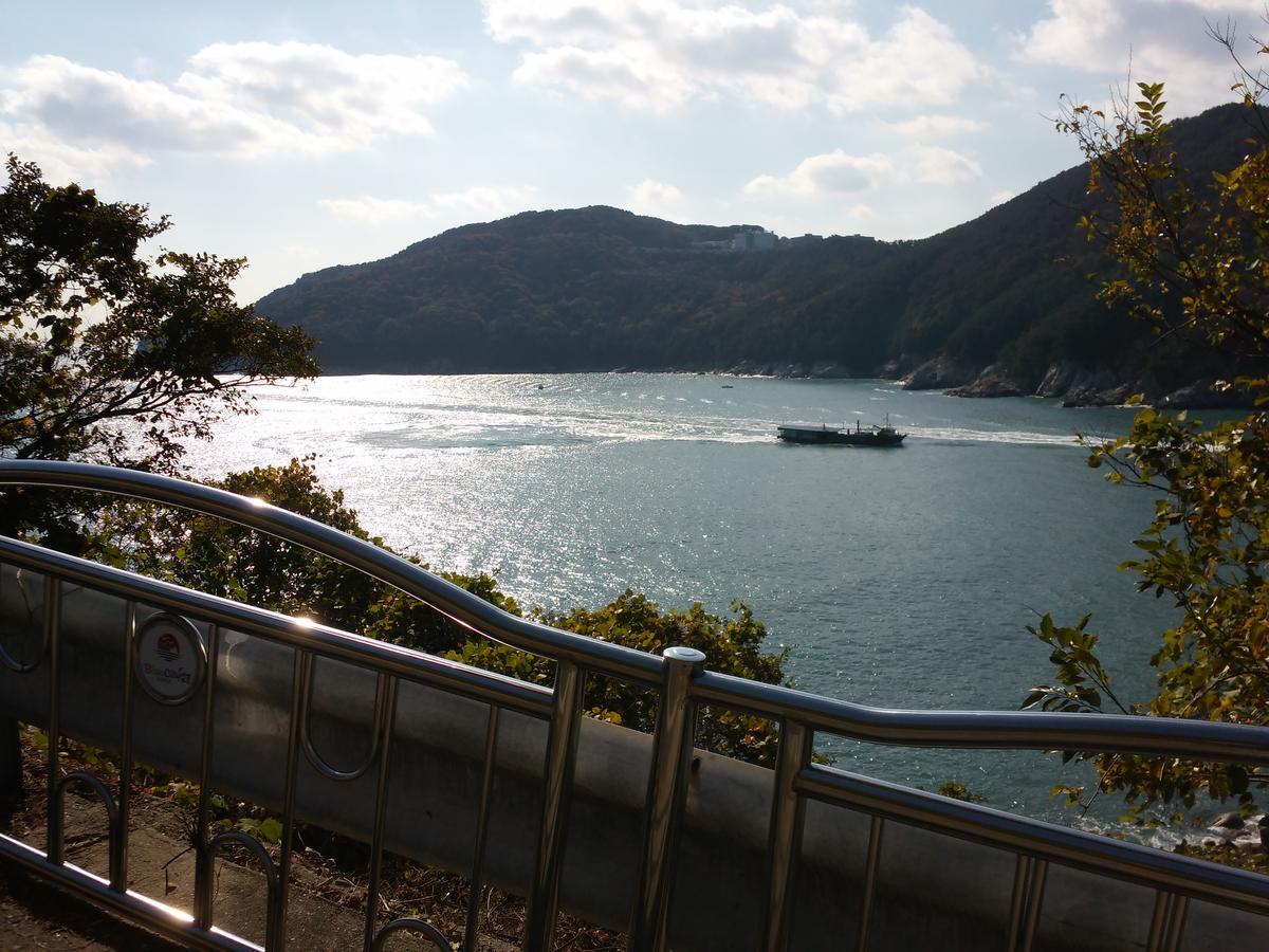 Geoje Jangseungpo Lighthouse Hotel Sodong Экстерьер фото