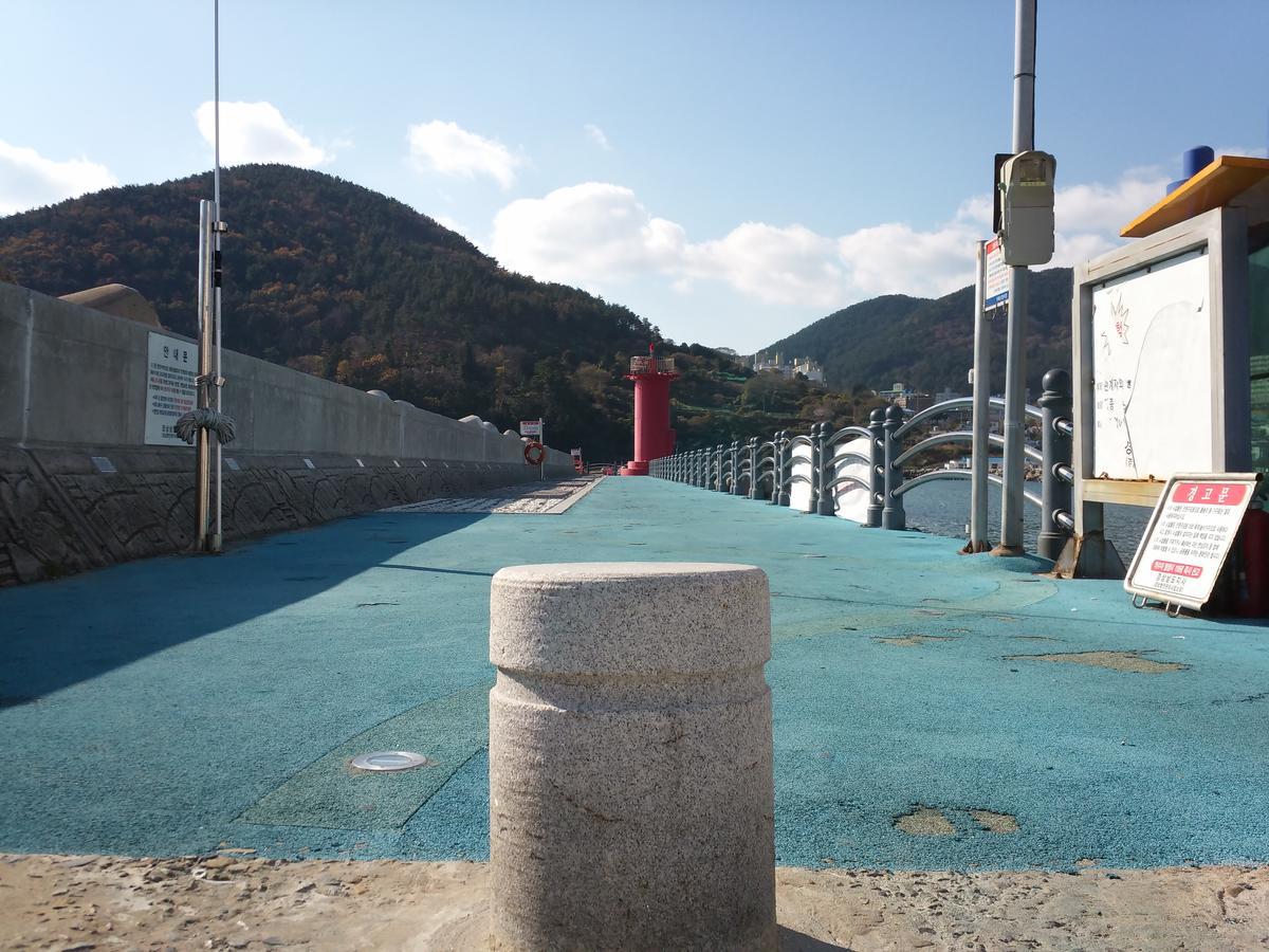 Geoje Jangseungpo Lighthouse Hotel Sodong Экстерьер фото