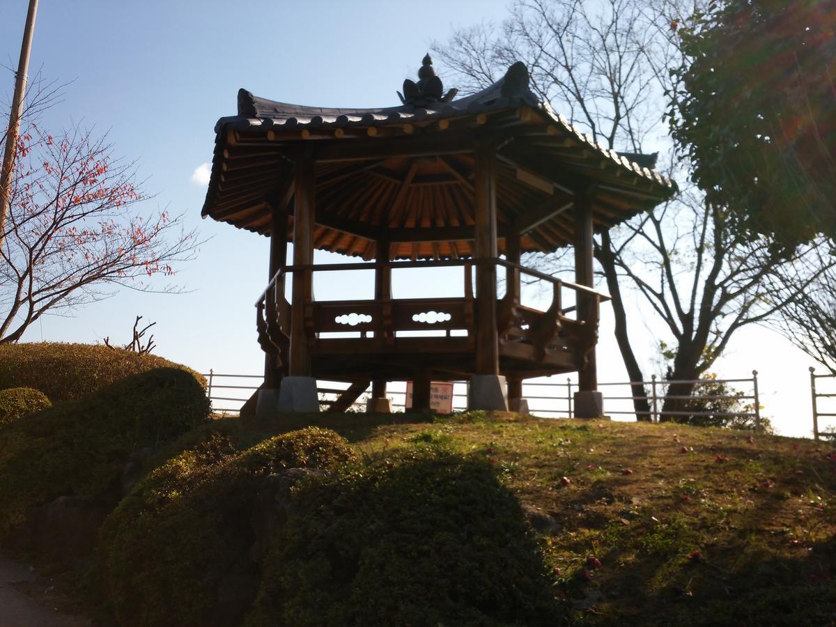 Geoje Jangseungpo Lighthouse Hotel Sodong Экстерьер фото
