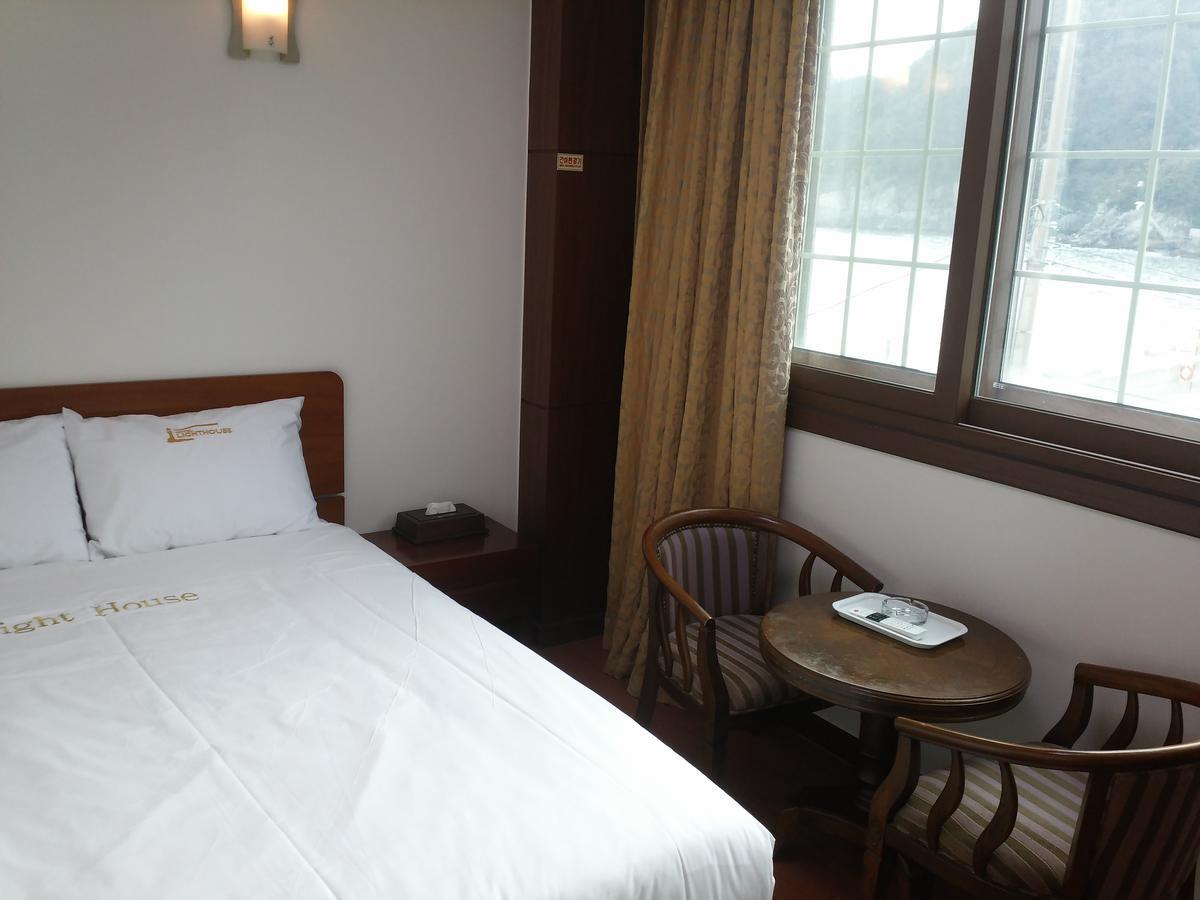 Geoje Jangseungpo Lighthouse Hotel Sodong Экстерьер фото