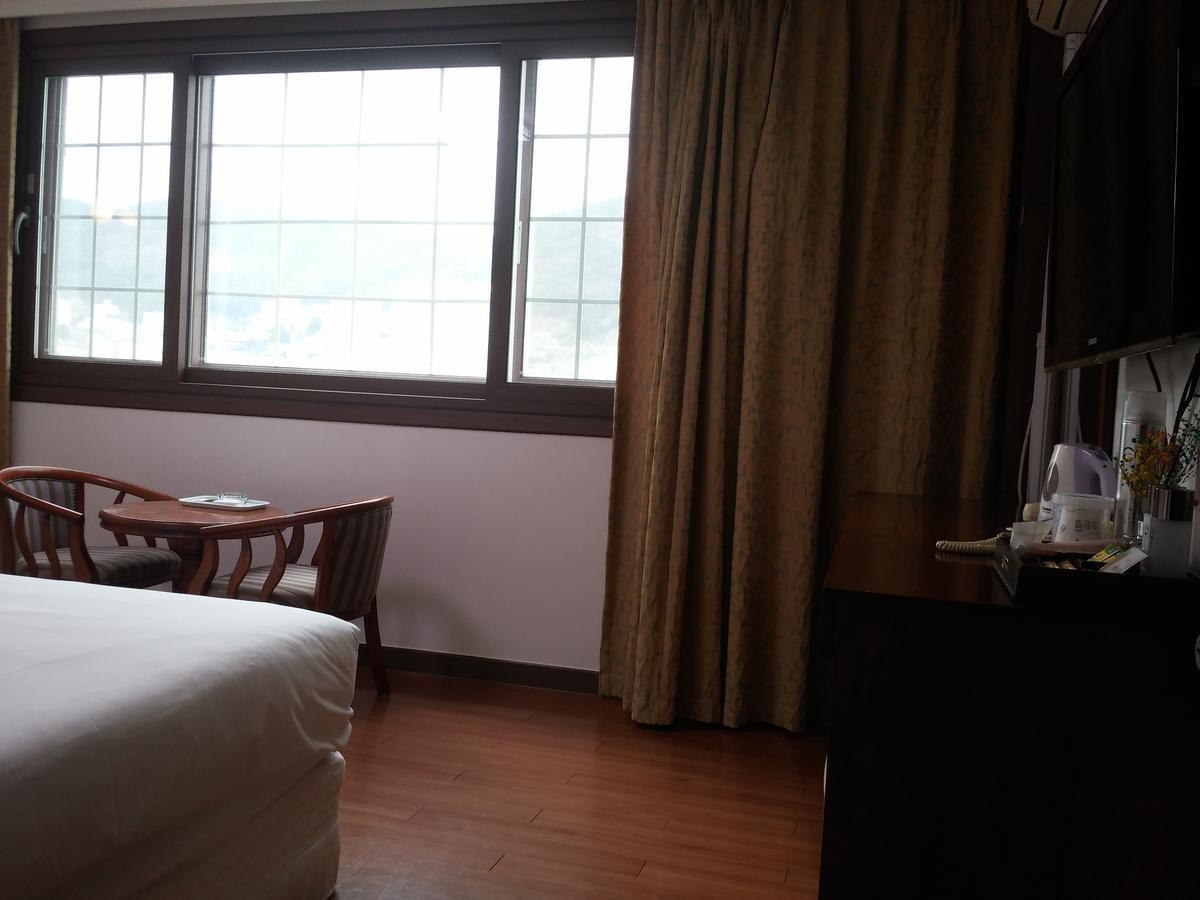 Geoje Jangseungpo Lighthouse Hotel Sodong Экстерьер фото